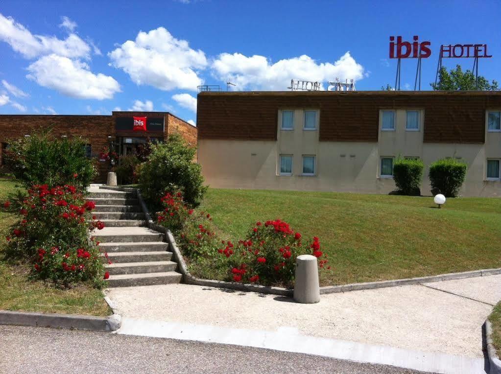 Ibis Lyon L'Isle D'Abeau Hotell Exteriör bild